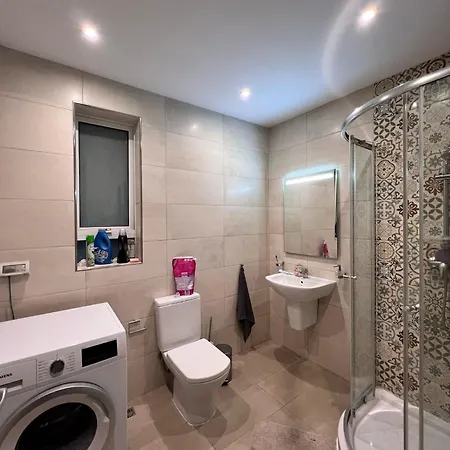Homestay Private Shared Bathroom - 2 Beds Balluta - Shared Flat Saint Julian's