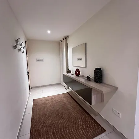 Private Shared Bathroom - 2 Beds Balluta - Shared Flat